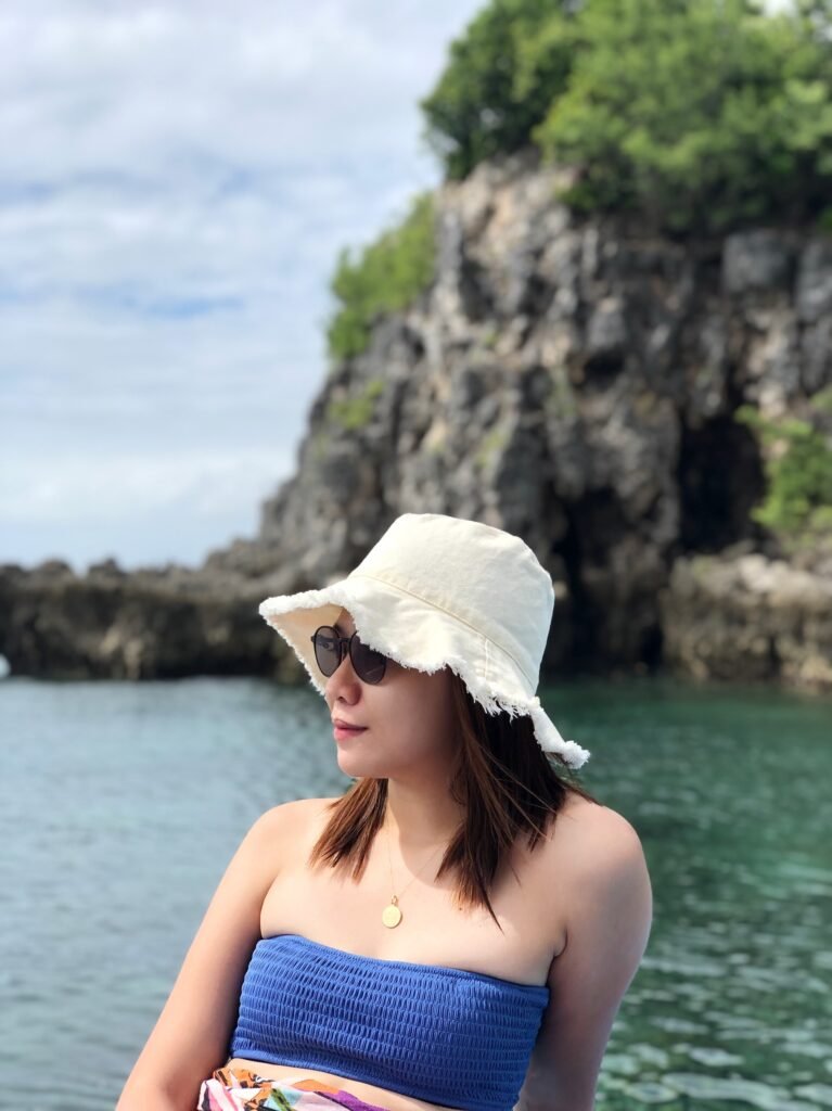 snorkling in malapascua island
